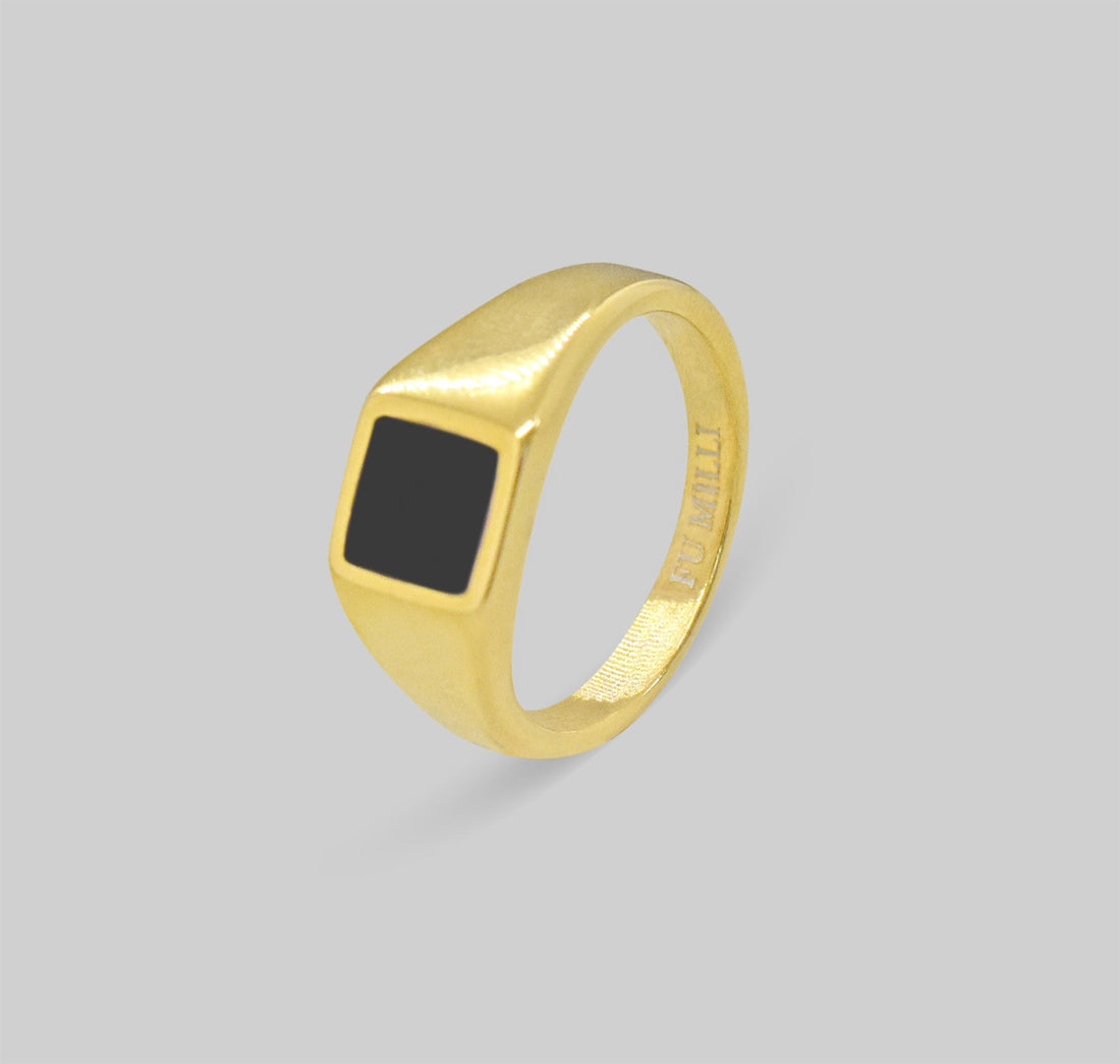 gold-black-onyx-signet-ring-mens-waterproof-jewelry-tarnish-free